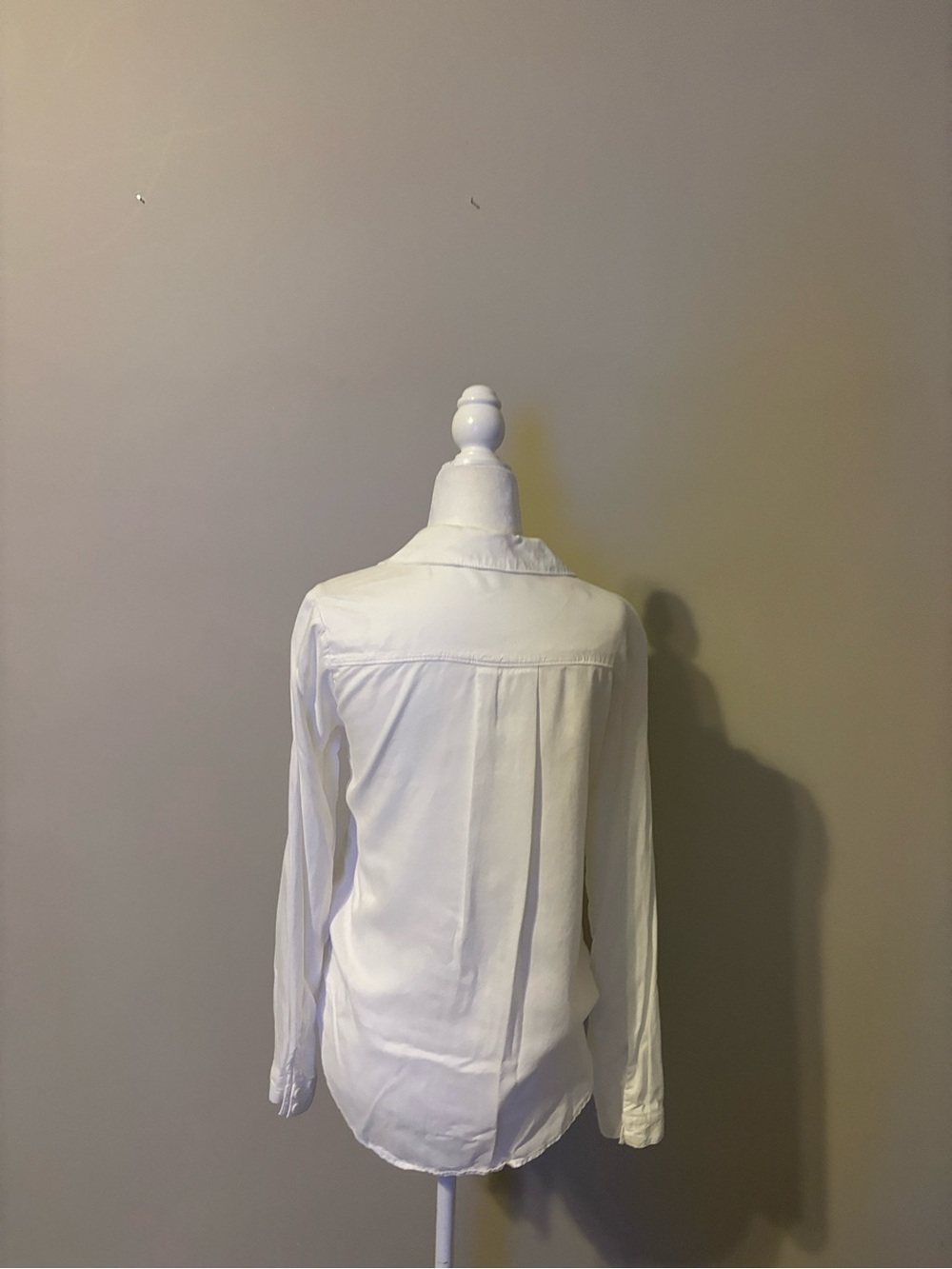Size XS - Cloth and Stone white button down - Picture 4 of 5